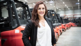 Ansprechpartnerin Gina Tripari